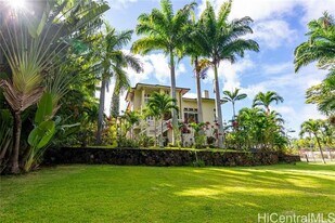 42-102-102 Aleka Pl in Kailua, HI - Building Photo