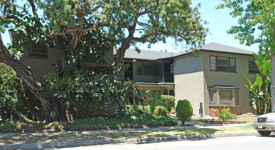 1369-1373 Eagle Vista Dr in Los Angeles, CA - Building Photo - Building Photo