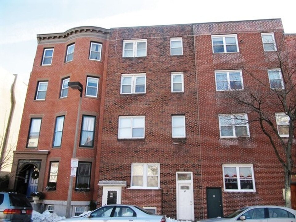 35 Chelsea St, Unit 4 in Boston, MA - Building Photo