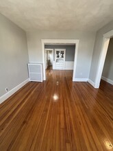 17 Oakland St, Unit 1 in Watertown, MA - Building Photo - Building Photo
