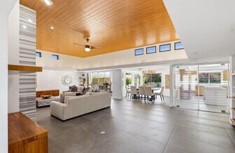 8101 E Del Timbre Dr in Scottsdale, AZ - Building Photo - Building Photo