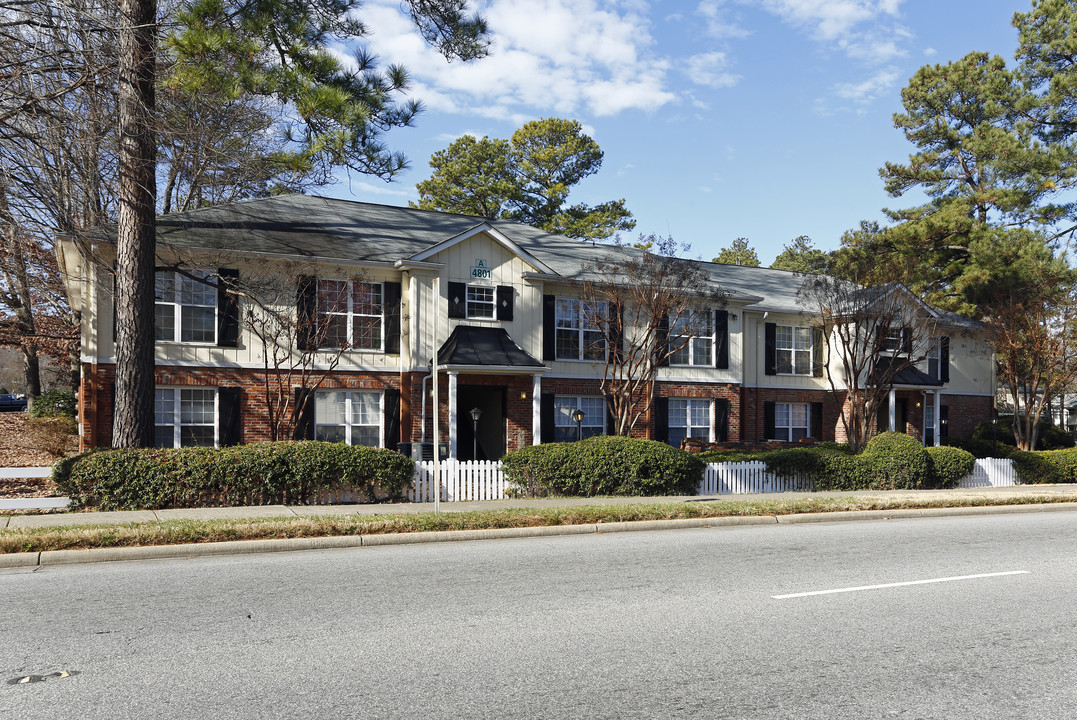 Lexington on the Green in Raleigh, NC - Building Photo