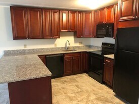 46 Cochituate Rd, Unit 304 in Framingham, MA - Building Photo