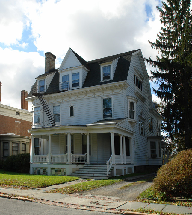 339 Allen St in Hudson, NY - Foto de edificio