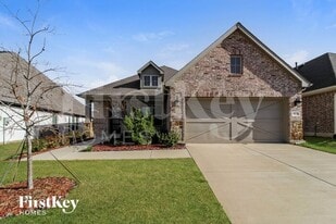 9621 Blue Stem Ln in Oak Point, TX - Building Photo