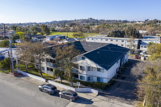 733 B St in Ramona, CA - Building Photo - Building Photo