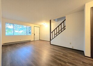 1322 Maple St in Everett, WA - Building Photo - Building Photo