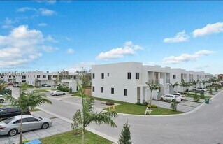 7231 NW 103rd Path in Doral, FL - Building Photo