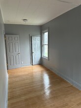 2421 6th Ave in Watervliet, NY - Building Photo - Building Photo
