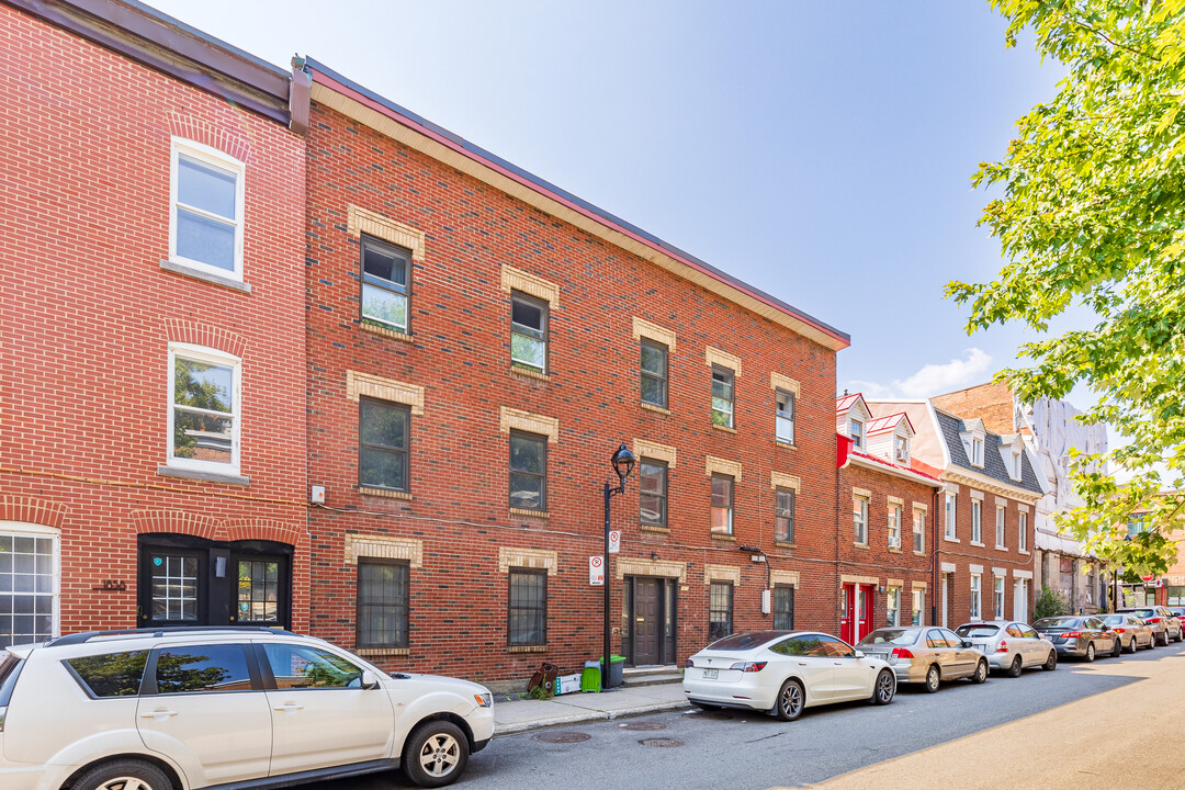 1872 Saint-Timothée Rue in Montréal, QC - Building Photo