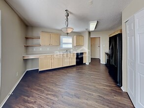 6887 Merritt Ridge Way in Avon, IN - Foto de edificio - Building Photo