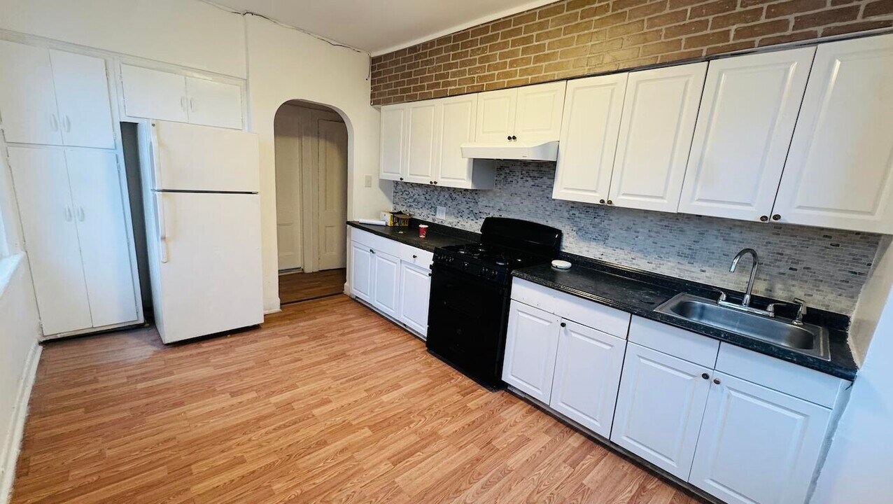 1153 Summit Ave in Jersey City, NJ - Building Photo