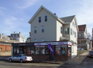 502 S Main St in Fall River, MA - Building Photo - Building Photo