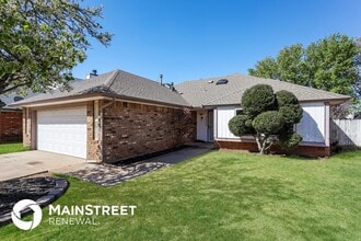 2529 Amber St in Moore, OK - Building Photo - Building Photo