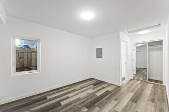 7561 De Soto Ave in Los Angeles, CA - Building Photo - Building Photo