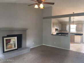 122 Corey Cir in Jacksonville, NC - Building Photo - Building Photo