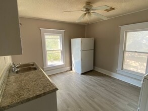 619 N Washington St in Hutchinson, KS - Building Photo - Building Photo