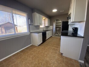 713 N Dallas Ave in Moore, OK - Building Photo - Building Photo