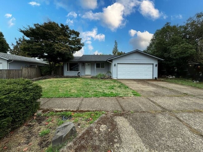 2083 Amirante St in Eugene, OR - Building Photo - Building Photo
