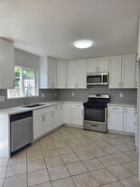 751 S Arizona Ave in East Los Angeles, CA - Building Photo