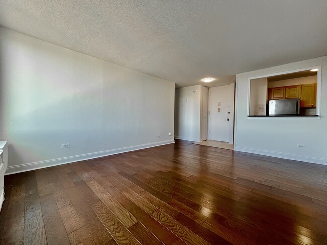 3333 Broadway, Unit E25D in New York, NY - Building Photo - Building Photo