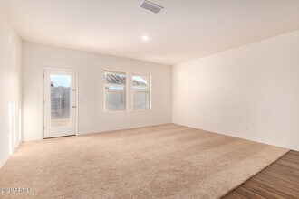 19585 W Annika Dr in Litchfield Park, AZ - Building Photo - Building Photo