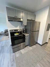 595 Wagner Dr, Unit 24 in Battle Creek, MI - Foto de edificio - Building Photo