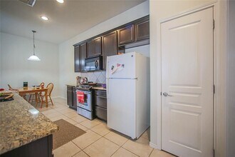 6410 Guilford Glen Ln in Katy, TX - Building Photo - Building Photo