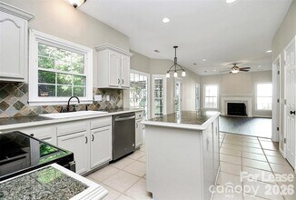 8609 Walsham Dr in Charlotte, NC - Building Photo - Building Photo