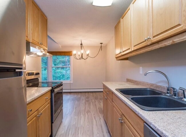 4536 Cedar Lk Rd S in Minneapolis, MN - Building Photo - Building Photo