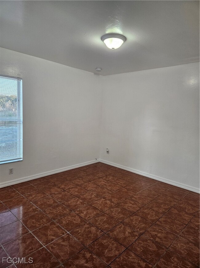 property at 2511 Sunniland Blvd