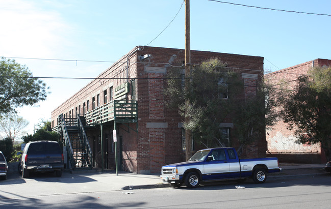 911-919 Chihuahua St in El Paso, TX - Foto de edificio - Building Photo