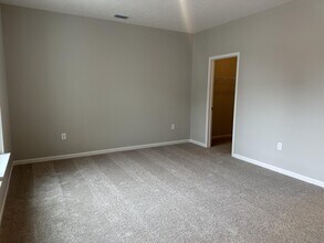 4493 Marilyn Ct in Grove City, OH - Building Photo - Building Photo