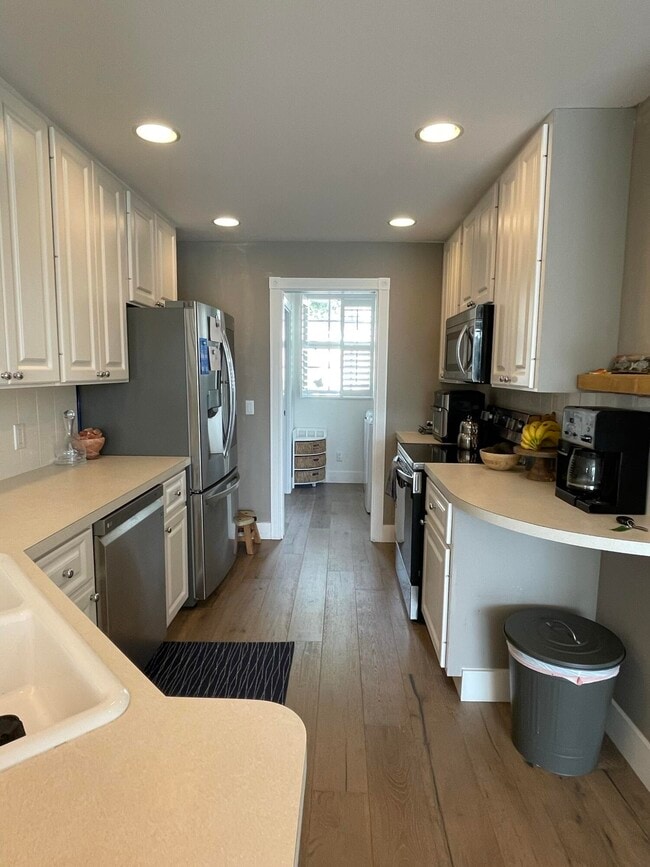 245 Fortuna Dr in Palm Beach Gardens, FL - Building Photo - Building Photo