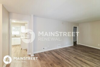 3717 Loren Dr in Decatur, GA - Foto de edificio - Building Photo