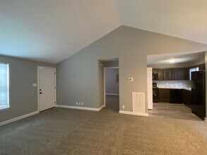 201 Stephanie Dr in Clarksville, TN - Building Photo - Building Photo