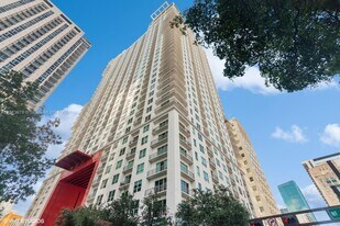 133 NE 2nd Ave, Unit 12 in Miami, FL - Building Photo