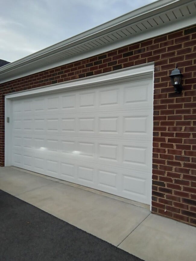 110 Villa Oak Cir in Bedford, VA - Building Photo - Building Photo