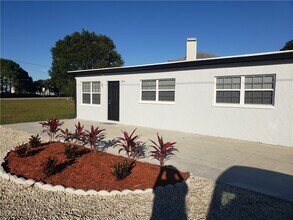 204 1st St in Ft. Myers, FL - Building Photo - Building Photo