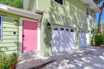 5114 33rd St E in Bradenton, FL - Foto de edificio - Building Photo
