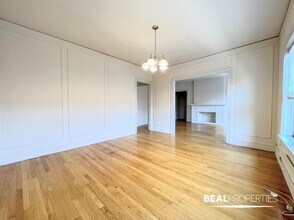 1319 Oak Ave in Evanston, IL - Foto de edificio - Building Photo