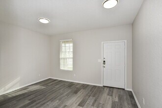 27619 Lasso Bend in San Antonio, TX - Building Photo - Building Photo