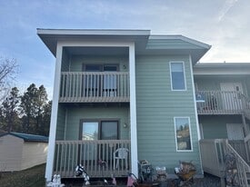 2233 Alpine Dr in Helena, MT - Building Photo