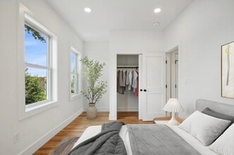 215 Harrison Ave in Jersey City, NJ - Building Photo - Building Photo