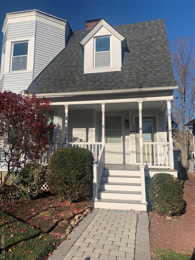 60 Elysian Ave in Nyack, NY - Foto de edificio - Building Photo