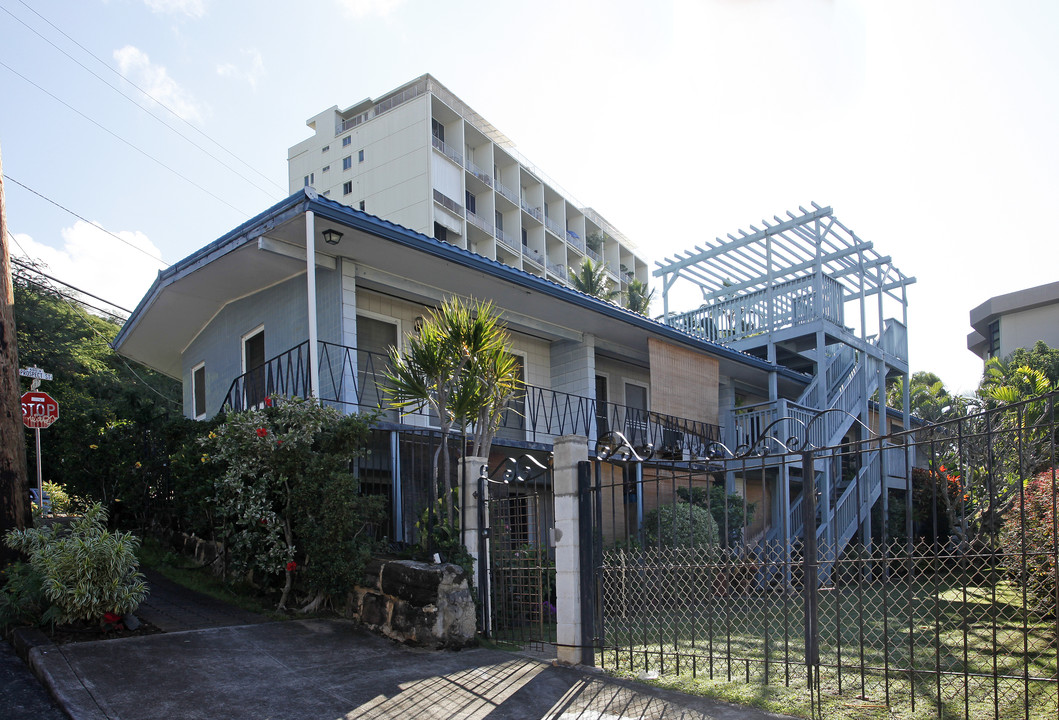 1617 Miller St in Honolulu, HI - Building Photo