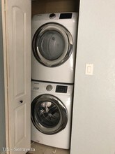 435 Wymore Rd in Altamonte Springs, FL - Foto de edificio - Building Photo