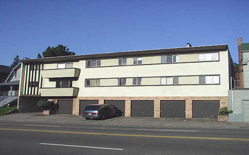 2137 Park Blvd in Oakland, CA - Building Photo - Building Photo