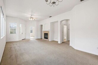 7991 Springarden Wy in Sacramento, CA - Building Photo - Building Photo