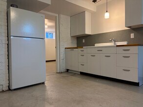 1530 S 4th St, Unit 3 in Springfield, IL - Foto de edificio - Building Photo